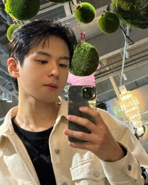 Kim Ki-hae Instagram - 단벌신사🕴️