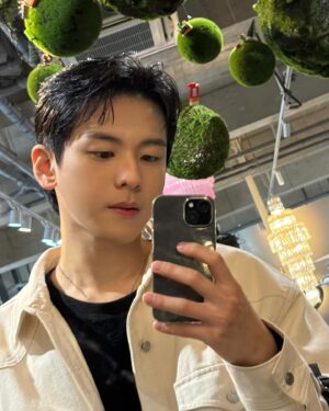 Kim Ki-hae Instagram - 단벌신사🕴️