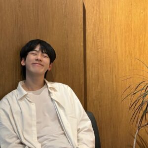 Kim Ki-hae Instagram - 웃자구요 웃어 :)