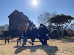 Kim Kyung-nam Instagram - #한사람만

많이 감사하고 많이 배우고 느끼고
많이 위로받았던 시간들

그 소중한 시간들을 함께한 
모든 분들, 진심으로 감사했습니다.

저는 더 성숙하고 건강한 모습으로
돌아올게요🙂

그때까지 우리 잘 살아보기로 해요😀