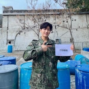 Kim Min-cheol Instagram - #방과후전쟁활동 #dutyafterschool #코만도수철