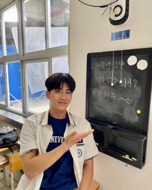 Kim Min-cheol Instagram - 3-2 최선을 다하자🫡 #방과후전쟁활동 #도수철