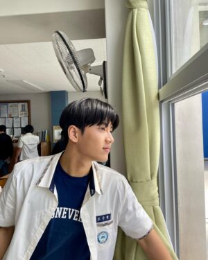 Kim Min-cheol Instagram - 3-2 최선을 다하자🫡 #방과후전쟁활동 #도수철