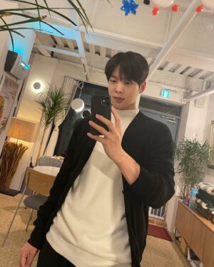 Kim Min-ki Instagram - 슈룹 봐야지