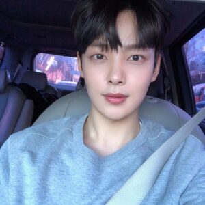 Kim Min-ki Instagram - 