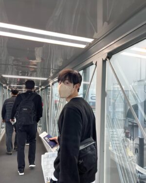 Kim Min-ki Instagram - ✈️^_^ 🇸🇬