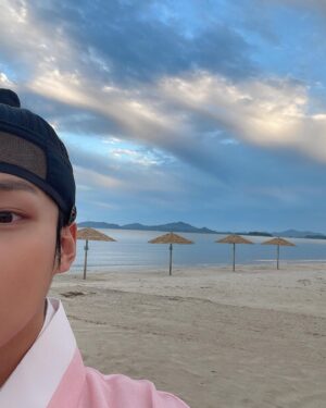 Kim Min-ki Instagram - 빼꼼