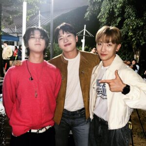 Kim Min-seok Instagram - Love you guys🥰