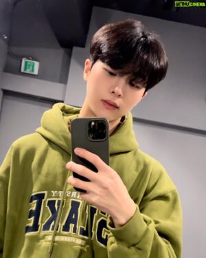 Kim Moo-joon Instagram - 🤧