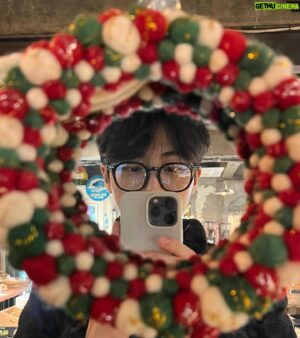 Kim Moo-joon Instagram - 메리 크리스마스🎄 #merrychristmas