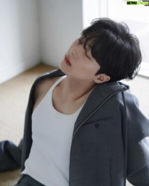 Kim Moo-joon Instagram - 마지막 B