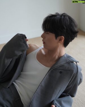 Kim Moo-joon Instagram - 마지막 B