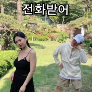 Kim Ryang -ha Instagram - 【 #량하효과 】 
머얏! 왜 전화안받어~~! ㅎㅎ

#내동생 #찐친남매