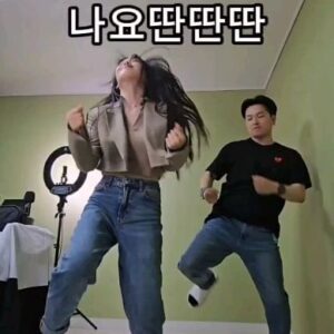 Kim Ryang -ha Instagram - 【 #량하효과 】 
찐텐션? 콘텐츠는 즐겁게ㅋ

#내동생 #찐친동생