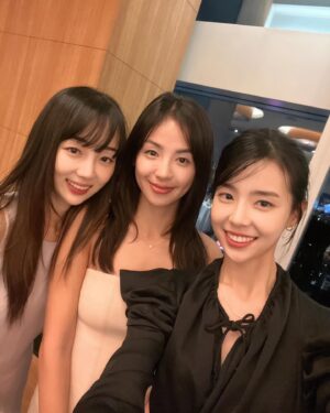 Kim Sae-yeon Instagram - ‘23 dump #1