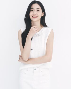 Kim Sae-yeon Instagram - @fnc_fishandcake