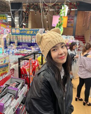 Kim Sae-yeon Instagram - some time ago in Japan(๑･̑◡･̑๑)
