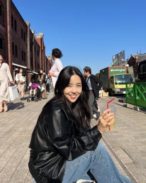 Kim Sae-yeon Instagram - some time ago in Japan(๑･̑◡･̑๑)