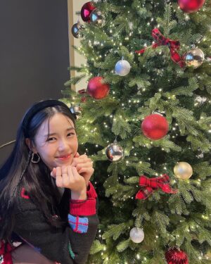 Kim Sae-yeon Instagram - Merry Christmas♥️
