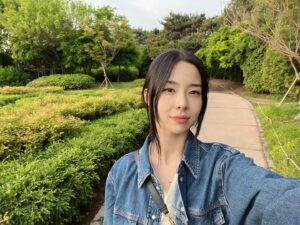 Kim Sae-yeon Instagram - 🌳🍀🌿🍃🌱🌳