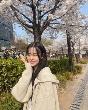 Kim Sae-yeon Instagram - everthing pink🌸
