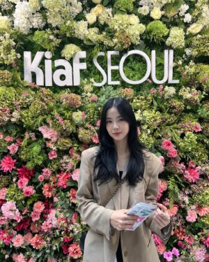 Kim Sae-yeon Instagram - #kiaf #frieze