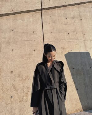 Kim Sae-yeon Instagram - 🖤