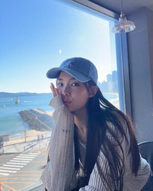 Kim Sae-yeon Instagram - 🌤️