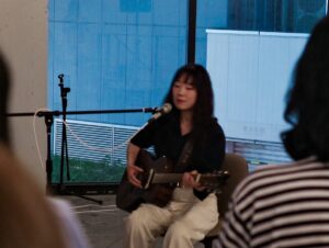 Kim Sawol Instagram - Kim Sawol Show in 東京！ご来場してくれました皆さんに大変感謝を申し上げます。本当に真剣に集中してくれる日本リスナーさんたちと遠くから見に来てくださった観客さんの前でライブを披露することができて、私にとってもバンドの皆としてもとても幸せで意味深い時間でした。また会えるんですよね？またね☺️

2024年4月28日WPU Shinjuku
Kim Sawol
nakayaan & cheever
DJ MINODA
DJ nnn

2024年4月29日Spotify O-nest
Kim Sawol band
(Kim Sawol, Lee Seolah, Lee Simun, Jeon Solki, Jung Sooyoung)
mei ehara

Special Thanks to Misato, Kang Jihye, Kim Dejong, Dada