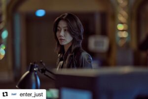 Kim Shin-rock Instagram - 어제부로 <형사록2> 전편이 모두 오픈되었어요. 이제는 디즈니 에서 몰어보기 가능! 함께해서 영광이었습니다🙏안녕 연주현~ 저는 이제 또 다른 얼굴로 돌아올게요! ——#Repost @enter_just with @use.repost
・・・
[JUST X 김신록]

“웰 메이드 휴먼 장르물에 참여할 수 있어서 배우로서 영광이었다. 큰 역할을 맡겨 주신 한동화 감독님께 감사드립니다”

굵직한 내공과 섬세한 연기력으로 '연주현'을 그려내🌟 <형사록 시즌2> 히로인으로 존재감을 발산한 김신록 배우🪐

마지막까지 뜨거운 '연주현'의 활약🔥 지금 디즈니  오리지널 시리즈 <형사록 시즌2> 7-8회에서 확인해 보세요 

[사진 제공 : 월트디즈니 컴퍼니 코리아]

#저스트엔터테인먼트 #justentertainment
#김신록 #KimShinRock 
#형사록2 #형사록시즌2 #디즈니플러스