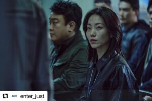 Kim Shin-rock Instagram - 어제부로 <형사록2> 전편이 모두 오픈되었어요. 이제는 디즈니 에서 몰어보기 가능! 함께해서 영광이었습니다🙏안녕 연주현~ 저는 이제 또 다른 얼굴로 돌아올게요! ——#Repost @enter_just with @use.repost
・・・
[JUST X 김신록]

“웰 메이드 휴먼 장르물에 참여할 수 있어서 배우로서 영광이었다. 큰 역할을 맡겨 주신 한동화 감독님께 감사드립니다”

굵직한 내공과 섬세한 연기력으로 '연주현'을 그려내🌟 <형사록 시즌2> 히로인으로 존재감을 발산한 김신록 배우🪐

마지막까지 뜨거운 '연주현'의 활약🔥 지금 디즈니  오리지널 시리즈 <형사록 시즌2> 7-8회에서 확인해 보세요 

[사진 제공 : 월트디즈니 컴퍼니 코리아]

#저스트엔터테인먼트 #justentertainment
#김신록 #KimShinRock 
#형사록2 #형사록시즌2 #디즈니플러스