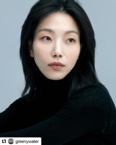 Actress Kim Shin-rock HD Instagram Photos and Wallpapers January 2023