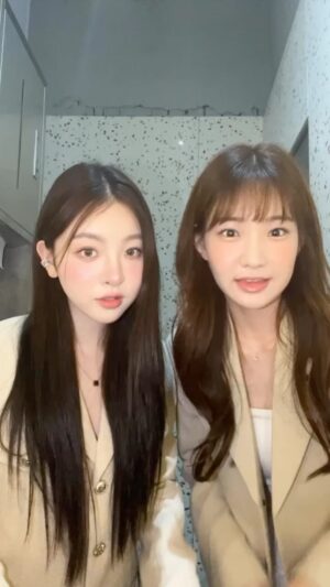 Kim Sol-bi Instagram - 꽁얼붙 냥냥 데려가세요 (?) 🌸
.
.
.
#꽁꽁얼어붙은한강위로고양이가걸어다닙니다 #꽁얼붙챌린지 #고양이챌린지 #릴스챌린지