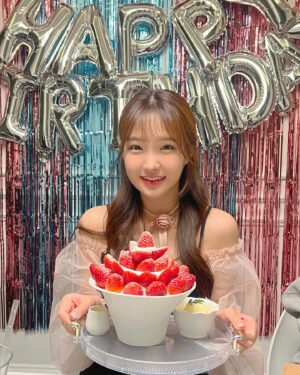 Kim Sol-bi Instagram - 견뎌내느라 수고했다 얘두라👍 ㅋㅋㅋ
#HBD