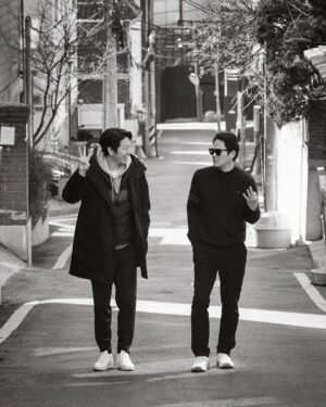Kim Soo-ro Instagram - 수로×성진.  우정  30주년  기념공연!!!!!!!!!!!!!

2024.3.10~3.24
현대카드  언더스테이지.

연극. 위선자 탁선생  연출.임도완