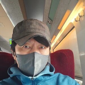 Kim Soo-ro Instagram - 아침기차는 늘 설레여.......

광주촬영후. 부산공연(돌아온다)

부산시민들과 3월1일2일 뵙겠넹!!!!!!!!! ♡