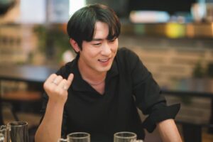Kim Won-hun Instagram - 누가보면 손병호게임
전재산 걸고 하는 줄 알겠네

드라마 소용없어 거짓말
많은 시청 바랍니다
사진제공 : tvN