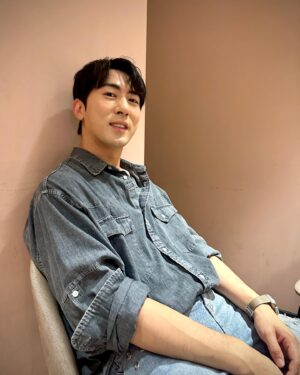 Kim Won-hun Instagram - 혁이가 모델처럼 찍어준다고 했는데
모텔처럼 나옴