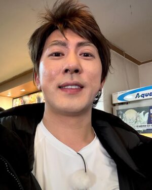 Kim Won-hun Instagram - 나 오늘부터 정음누나 왕팬하기로함