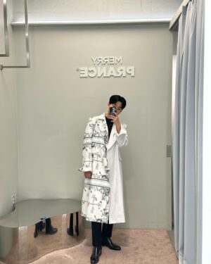 Kim Woo-seok Instagram - ☂️☂️