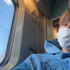 Kim Woo-seok Instagram - 브이로그 찍으면 이런 느낌일까 (?)