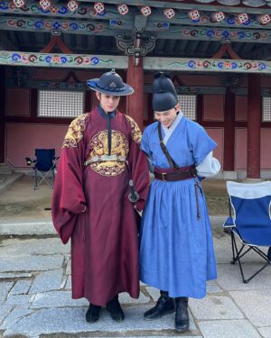 Kim Woo-seok Instagram - 나를 좀 지켜주세요 이헌씨
벌써 마지막 주라니…
끝까지 본방사수 💚
#금혼령