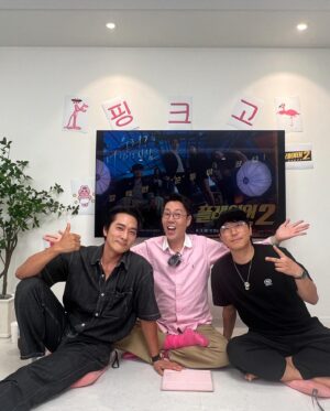 Kim Young-cheol Instagram - #김영철오리지널 #송승헌 #이시언 오늘의 오리지널 게스트👍 #플레이어2 대박나라

지금 유튜브 켜주세용! 뚜둥!
송 & 김 호흡 말해뭐해! Feat 이시언 ㅋㅋㅋㅋㅋ