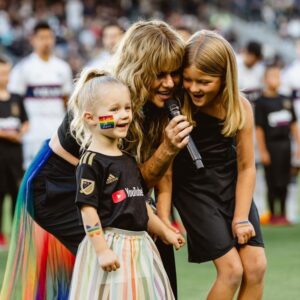 Kimberly Caldwell Instagram - Core memories were made. 
🌈
So proud of my Harlow who helped Mommy sing the Canadian anthem last night repping her duel Citizen status for @lafc at #pride🌈 night with my angel @mikalahgordon crushing the US anthem. #lovewins 📷 @imadshoots