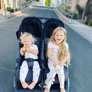 Kimberly Caldwell Instagram - Saturday morning 🍩 run
.
.
.
 @joovy @kickeepants