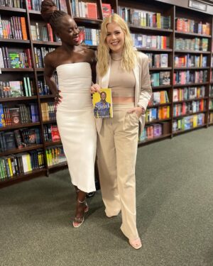 Kimberly Caldwell Instagram - Monumental moment for Team Tunde! 💪🏿Unveiling the cover of @womenshealthmag on @todayshow this morning felt like Christmas. 🎉 
 .
“Last year was hard, but FRUITFUL. People see the fruit but not the seeds that were planted, the dirt, the hard work it took to get to the sweet part.”
-Tunde
.
The last few years have been a mixture of intense grind and delusional optimism. New York Times Best Selling Author, Global Nike Athlete, and Women’s Health Magazine Cover model are just a few milestones that keep us moving and the people that tell us it’s not possible.
.
Tune-you deserve this and I’m so honored to help pave all the ways that allow you to shine the brightest. ✨