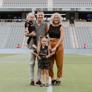 Kimberly Caldwell Instagram - Yesterday was a family occasion. Honored to sing and even brought @nbccalive to my favorite place in LA to celebrate my hubby. @lafc ⚽️ 🎙 @jordancharvey 📷 @imadshoots