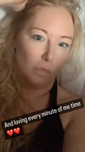 Kimberly Dawn Davis Instagram - #happysunday I ❤️ ME TIME🥰