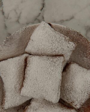 Kimberly Guerrero Instagram - the beignets were bomb ✨

1 - obligatory castle pic 
2 - beignets 10/10
3 - disney wife happy life 
4 - maple hazelnut hot buttered rum 
5 - ghirardelli hot chocolate & the coldest disneyland day to date 
6 - celebrating the holidays at the parks in January for zero crowds

#disneyland #disneyparks #dayinthelife