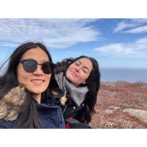 Kimberly Laferriere Instagram - Had an amazing weekend with  @sherrenlee in St-John’s Newfoundland. Now it’s back to work on set of @hudsonandrex ! Don’t miss the premiere tonight @city_tv 8/7c #shooting #newfoundland 
Quel plaisir de travailler avec @sherrenlee sur #hudsonandrex Ne manquez pas la première ce soir @city_tv